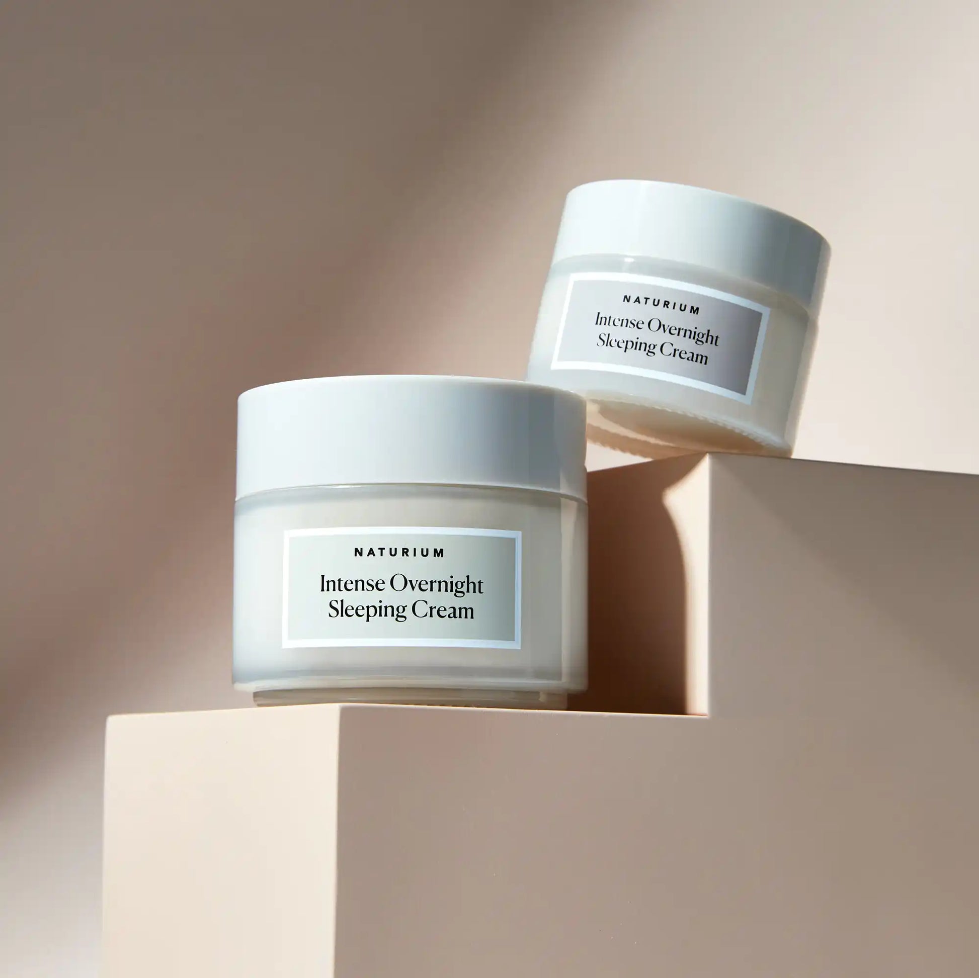 intense-overnight-sleeping-cream-jumbo-t7 11_18_2021_Naturium0552-crop.webp