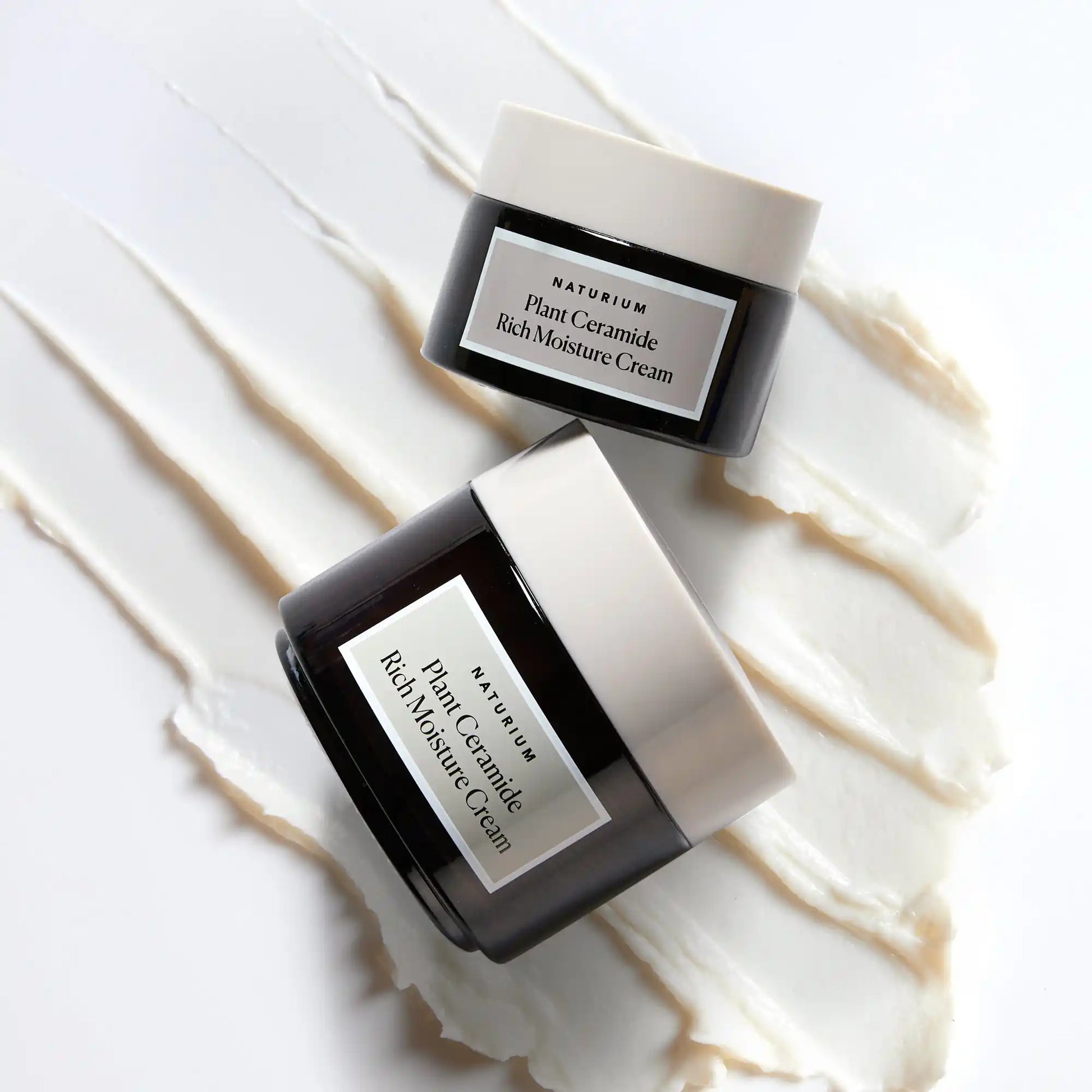 plant-ceramide-rich-moisture-cream-jumbo-n9 11_18_2021_Naturium0575-crop.webp